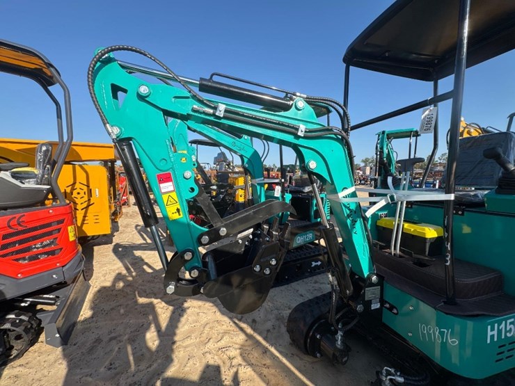 unused-cfg-h15r-excavator-image-9