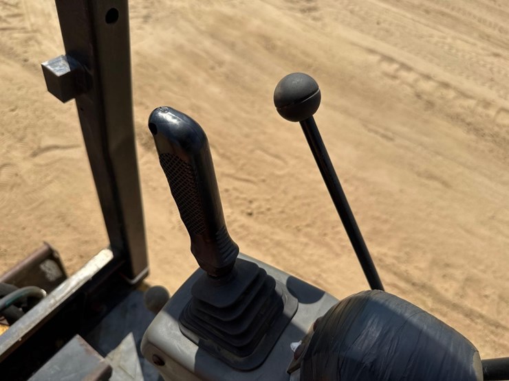 caterpillar-301.5-image-27