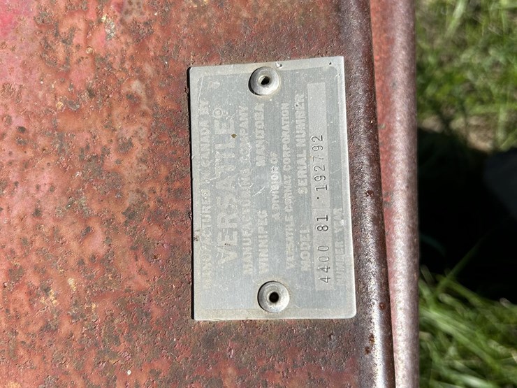 1981-versatile-4400-image-16