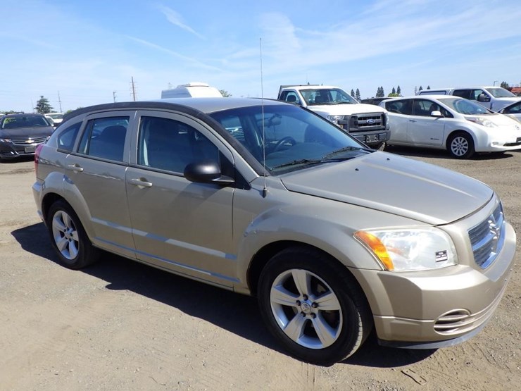 2010-dodge-caliber-image-2