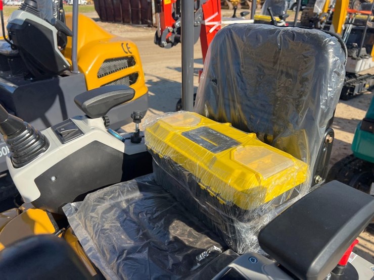 unused-cfg-industrial-qk18r-excavator-image-16