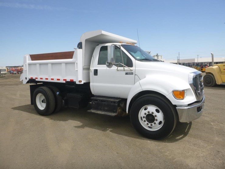 2013-ford-f650-image-2