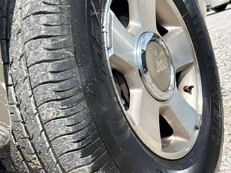 2006-ford-explorer-image-32