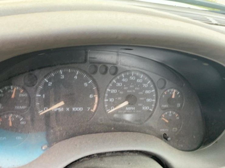 #143-•-2002-chevy-s10-truck-image-33