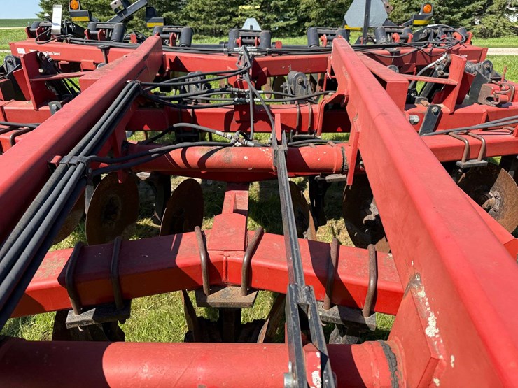 case-ih-730b-ecolo-tiger-disk-ripper,-rear-leveler,-30”-spacing,-2-bearings-are-out-but-2-good-used-image-20