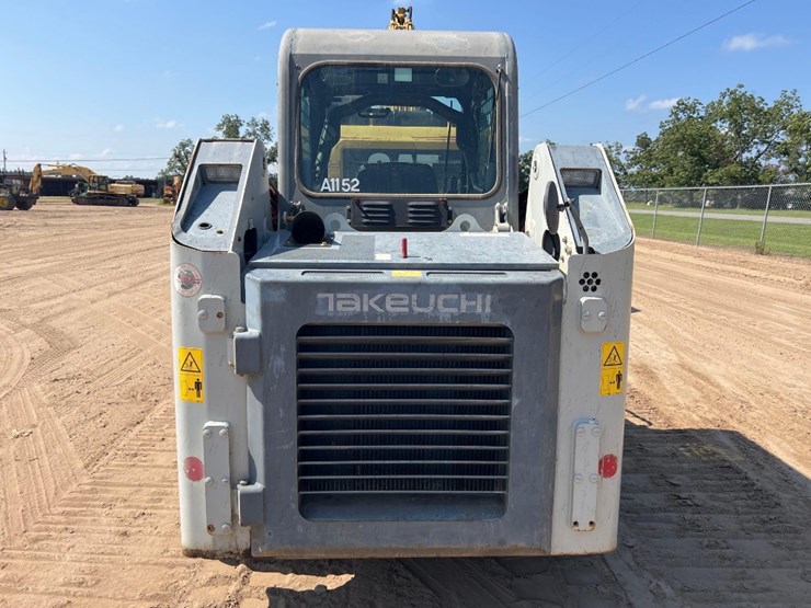 2018-takeuchi-tl8-image-3
