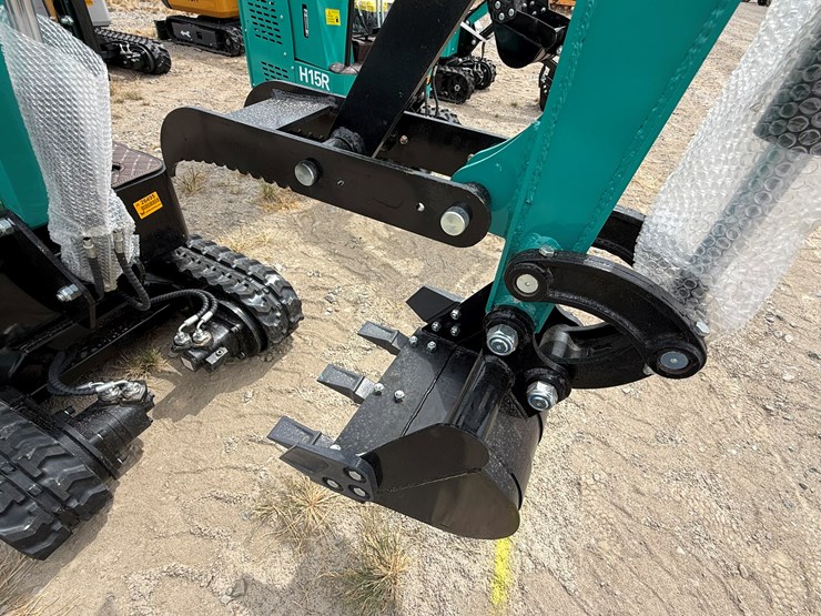 #220-•-#26495-•-unused-cfg-qh12rqh12r-mini-excavator-qh12r202507030543-image-14