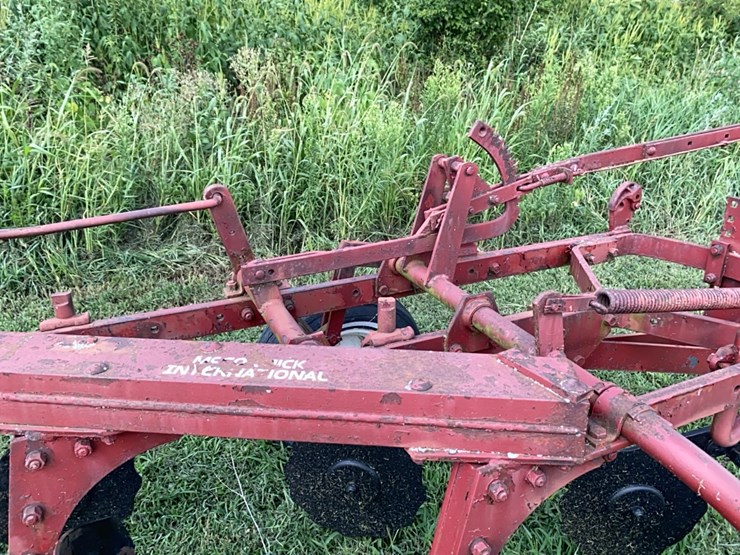 ih-plow-image-10