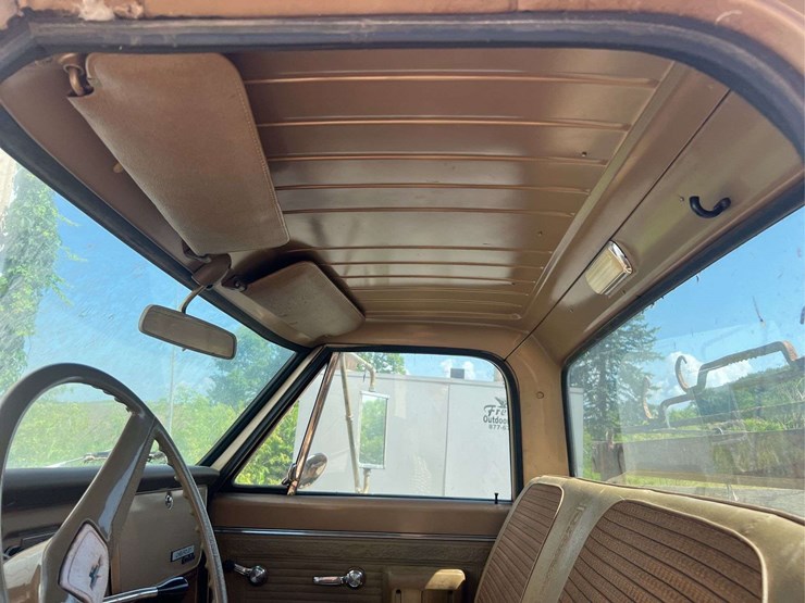 1969-chevy-c20-custom-camper-image-129