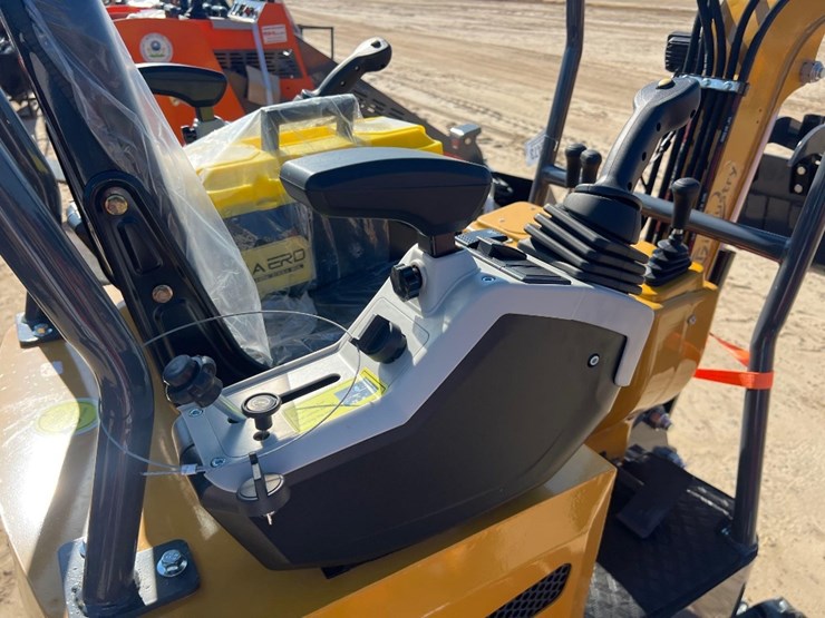 unused-cfg-industrial-mx12rx-excavator-image-13