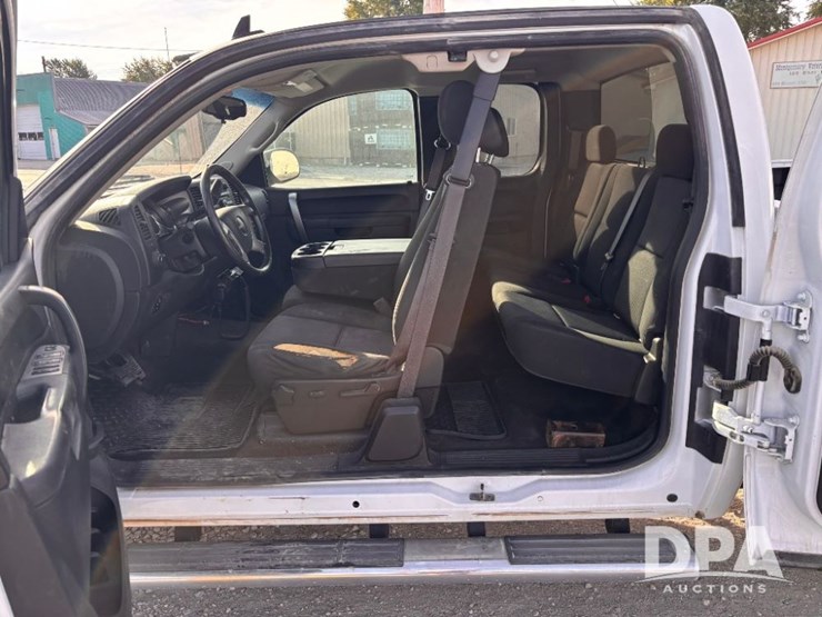 2013-gmc-2500-image-61