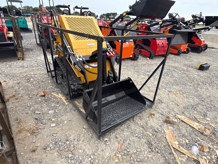 #220-•-#26525-•-unused-agt-mx-mrt14-compact-track-loader-image-1