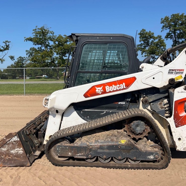 2022 BOBCAT T64