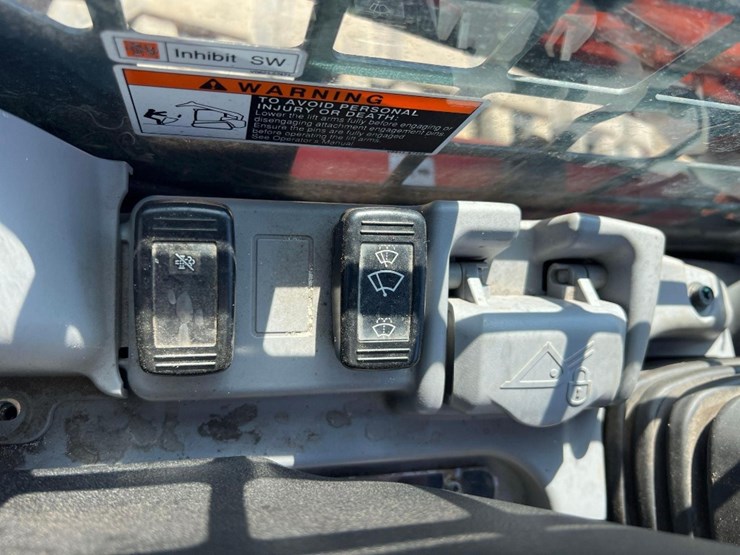 kubota-svl97-2-image-30