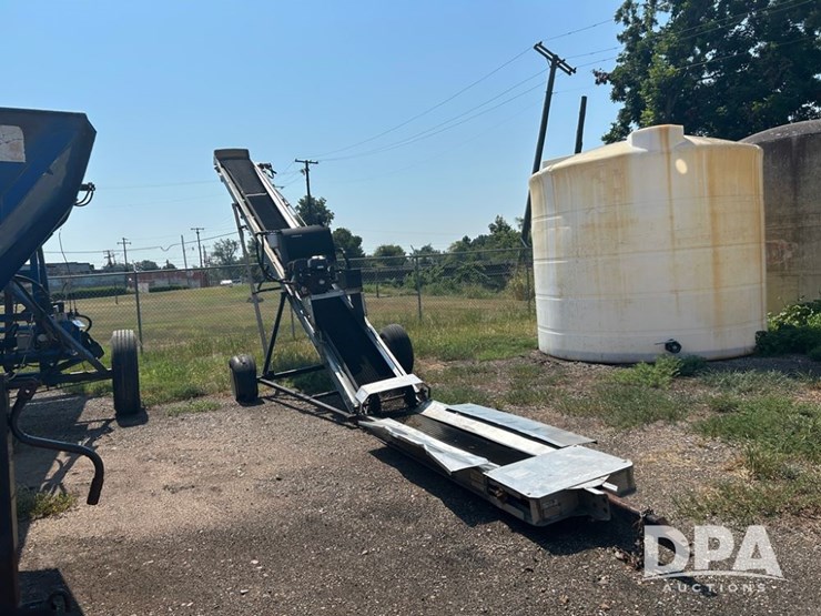 adams-dry-fertilizer-conveyor-(cp0665,-unit-28596)-image-1
