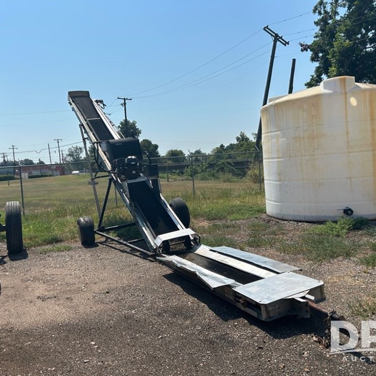 Adams Dry Fertilizer Conveyor (CP0665, Unit 28596)