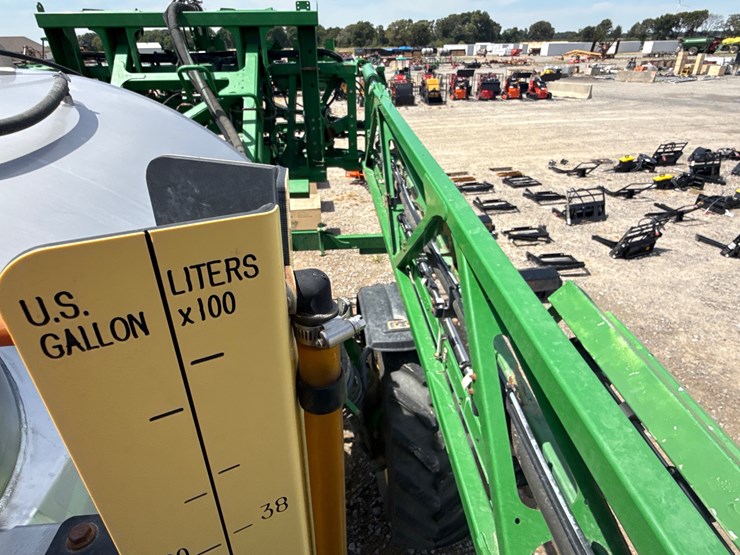 2018-john-deere-r4038-image-43