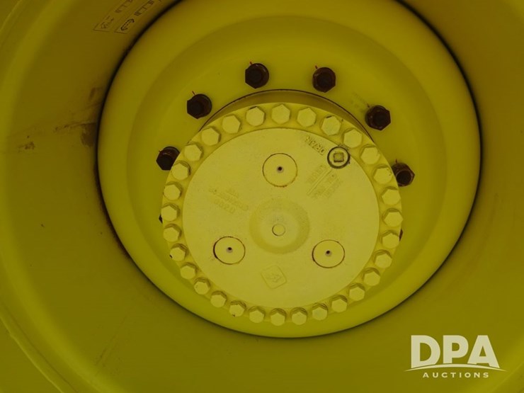 2019-john-deere-f4365-image-58