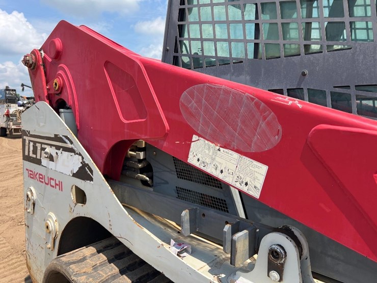 2018-takeuchi-tl12v2-image-24