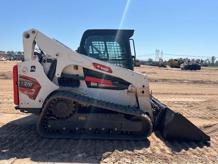 2024-bobcat-t770-image-5