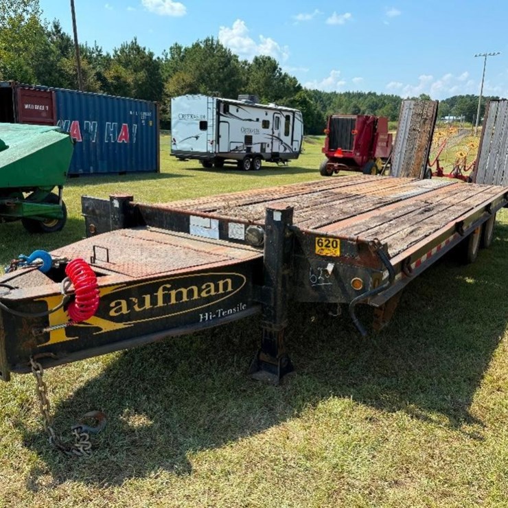 2017 KAUFMAN 25' EQUIPMENT TRAILER (20' DECK, 5'