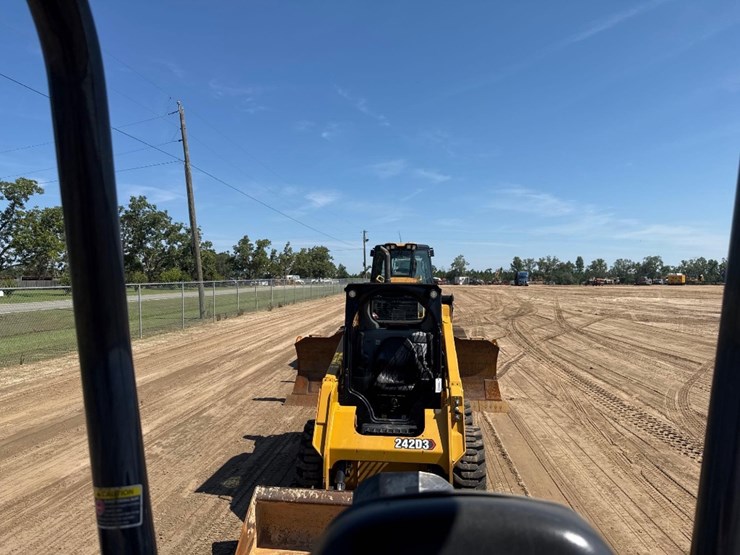 2019-kubota-kx057-4-image-36