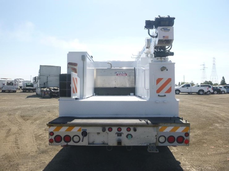 2011-international-durastar-4300-image-6