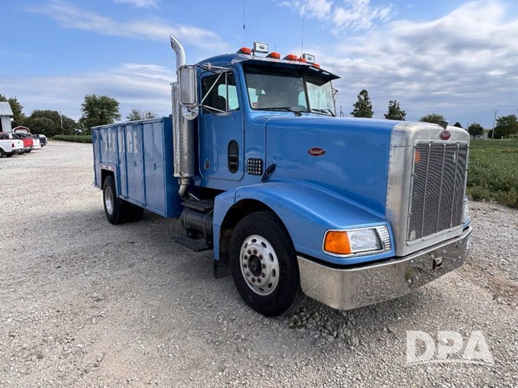 1988-peterbilt-377-image-6