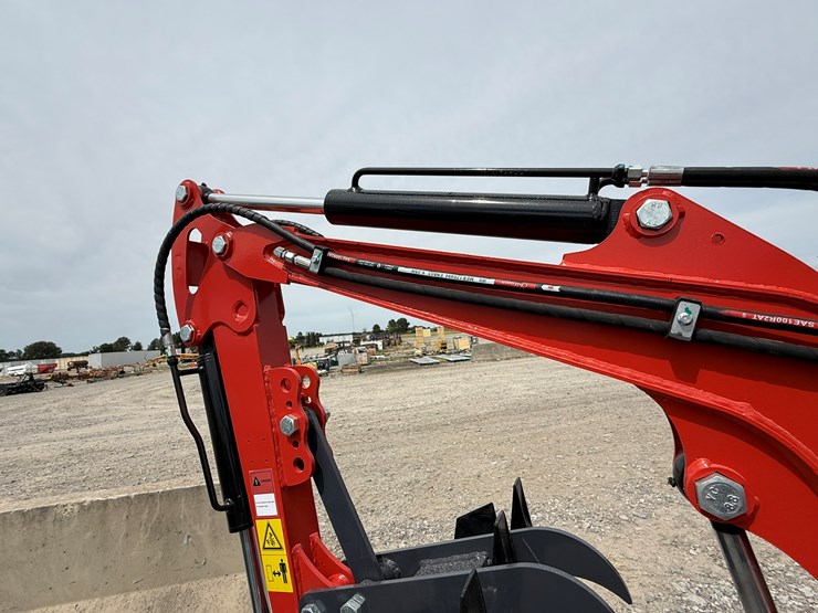 #220-•-#26485-•-unused-cfg-mx15rx-mini-excavator-image-17