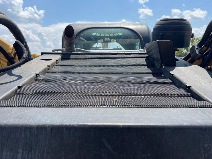 2019-caterpillar-299d2-xhp-image-22