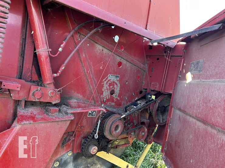 new-holland-688-image-9