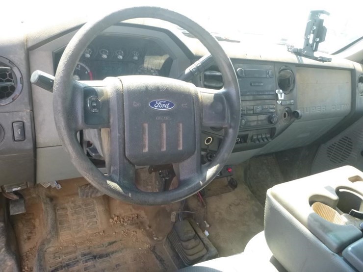 2012-ford-f550-image-17