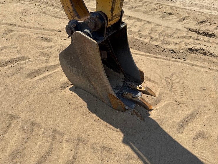 2018-caterpillar-301.7d-image-20