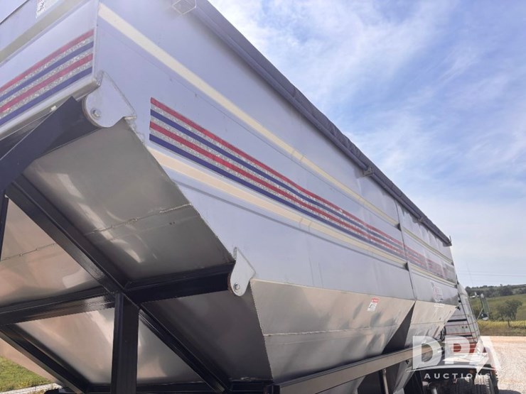 2021-magnolia-trailer-image-47