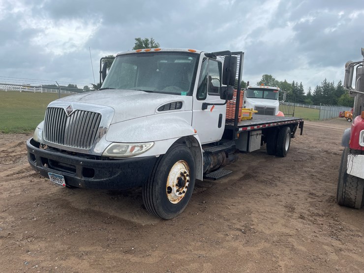 2007-international-durastar-4300-image-1