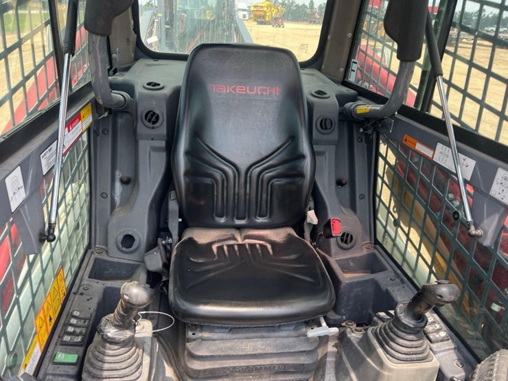 2021-takeuchi-tl8r2-image-26