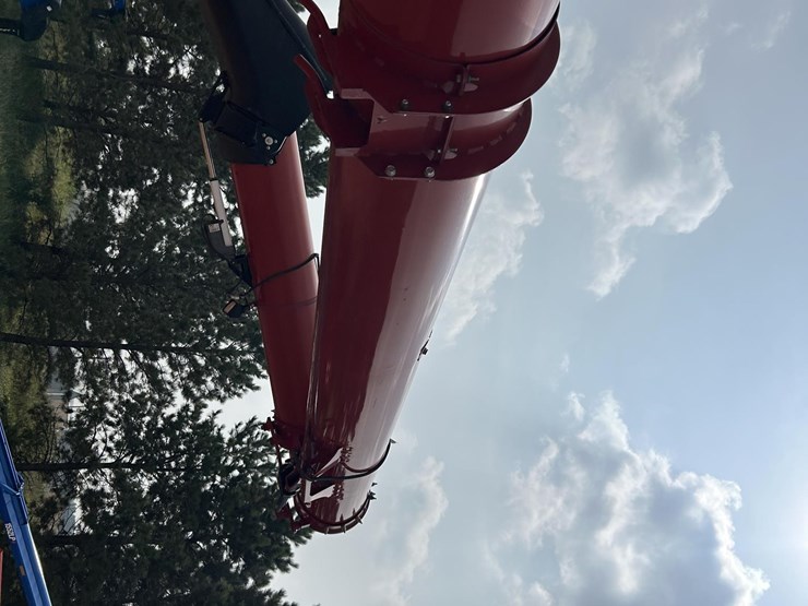 2015-case-ih-8240-image-90