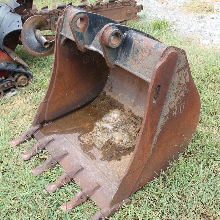 CATERPILLAR 24