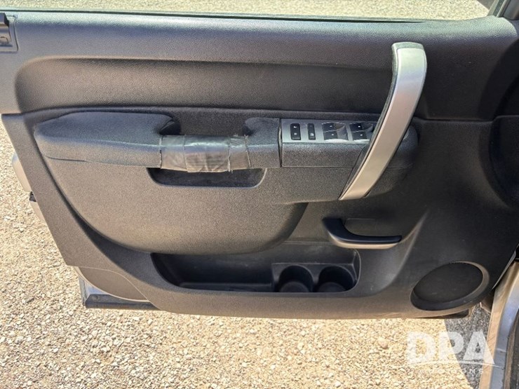 2014-chevrolet-2500hd-image-68