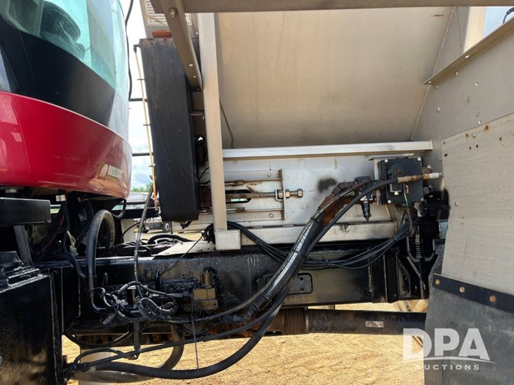 2015-case-ih-titan-4530-image-76