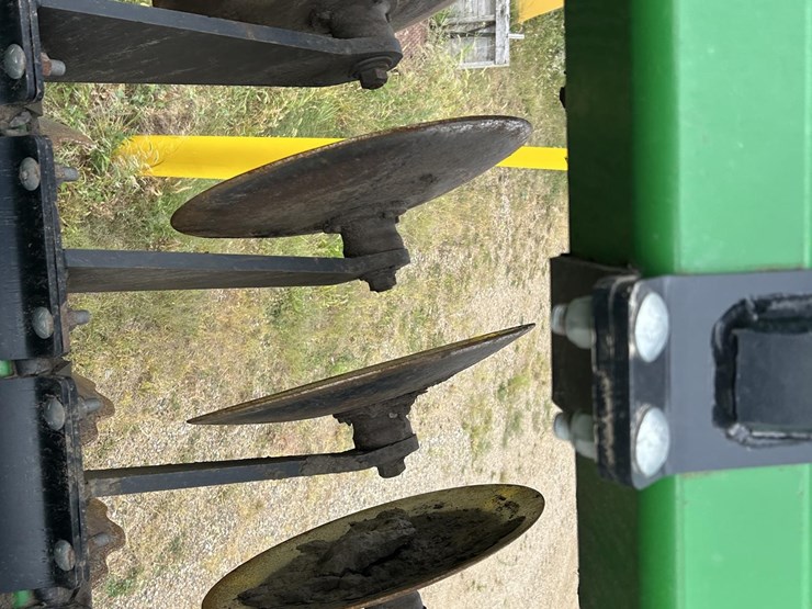 2021-john-deere-2680h-image-47