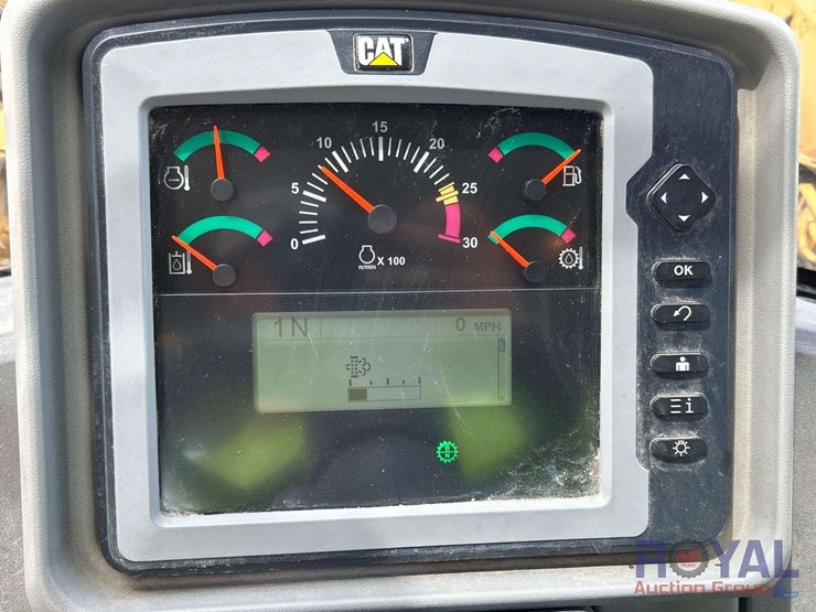 2013-caterpillar-950k-image-23