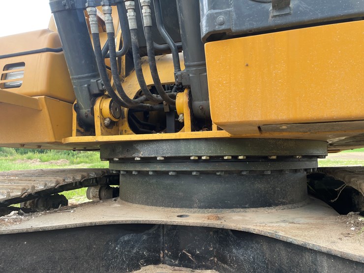 deere-160d-lc-image-29