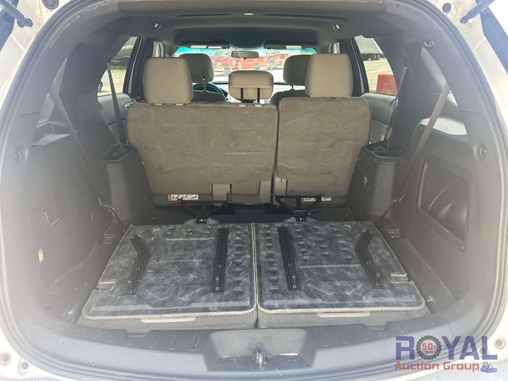 2015-ford-explorer-image-26