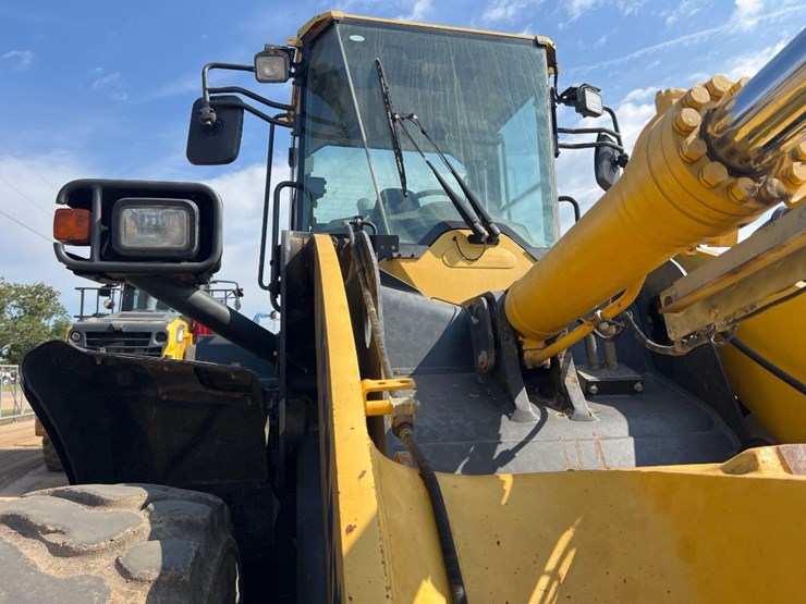 2019-komatsu-wa320-8-image-24