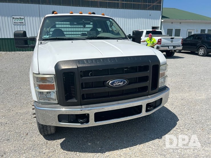 2010-ford-f350-xl-image-9