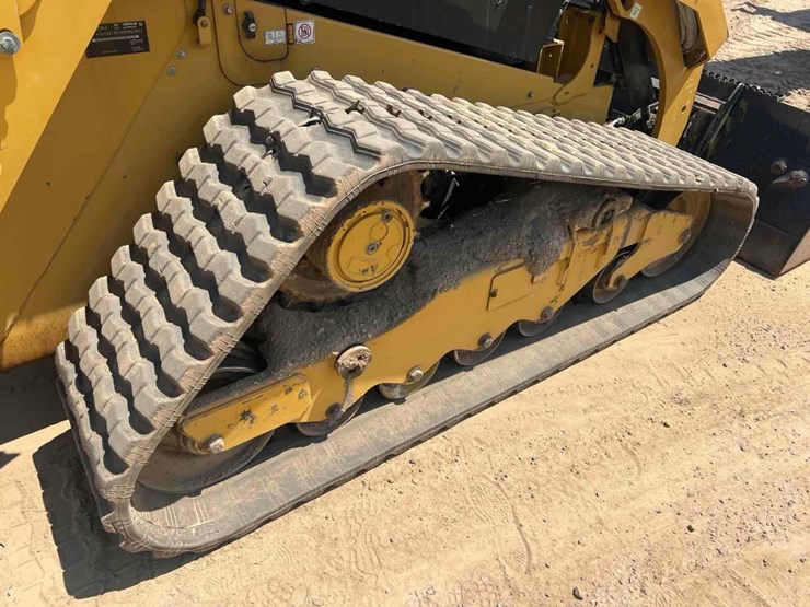 2023-caterpillar-279d3-image-19