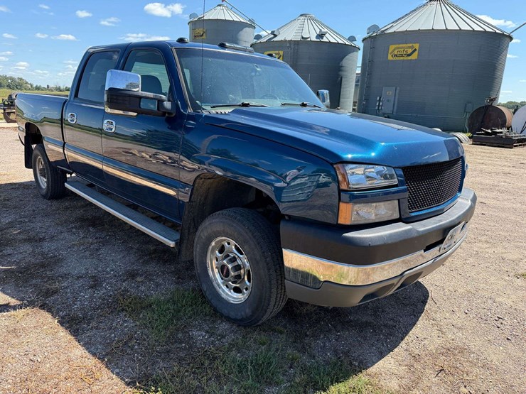 2005-chevrolet-2500-image-16
