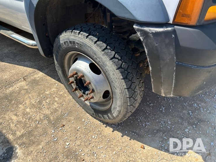 2006-ford-f450-xl-image-11
