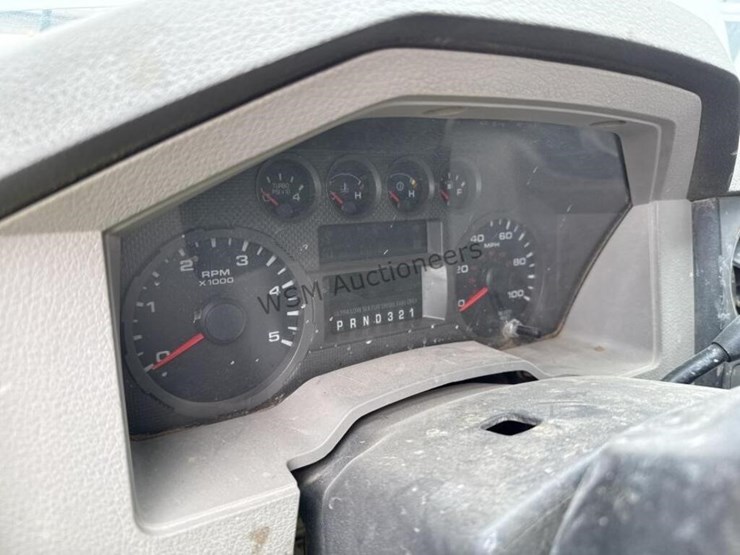 2010-ford-f550-image-14